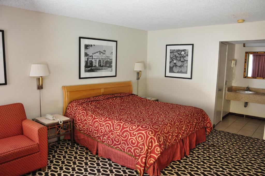 Delos Reyes Palm Springs Motel Room photo