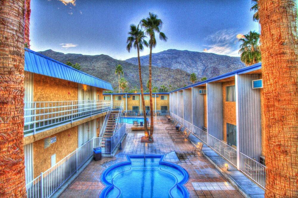 Delos Reyes Palm Springs Motel Exterior photo